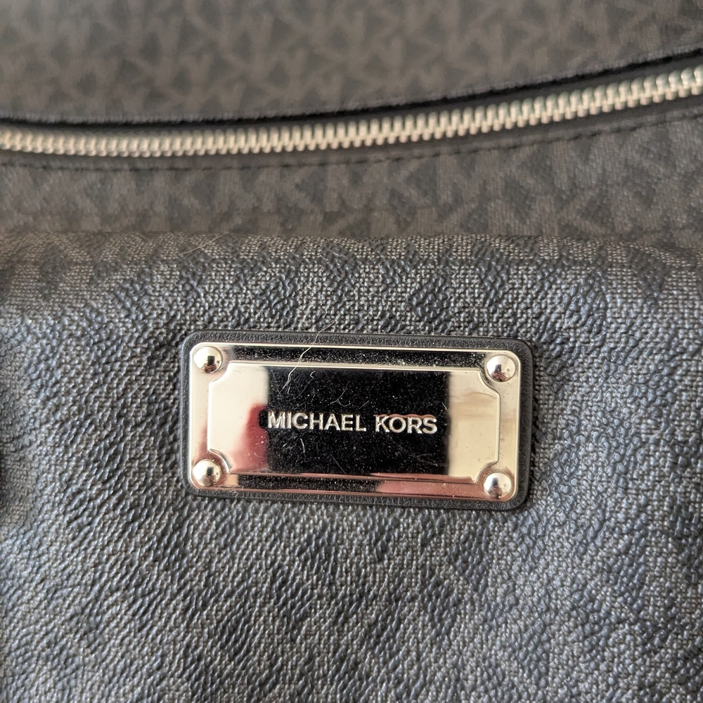 Michael Kors Hudson Logo Black Weekender Bag - Picture 2 of 16